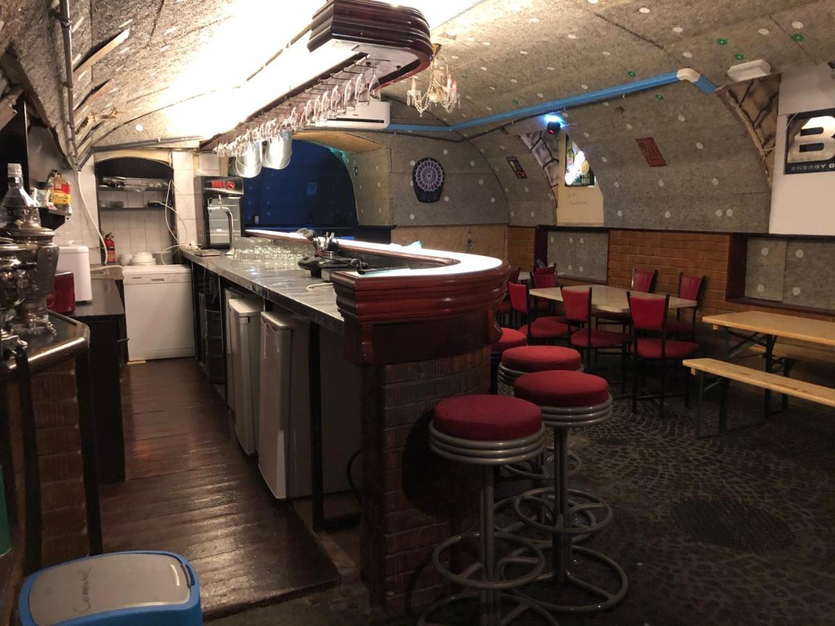 Whole Basement Former Pub 5 For Stag Do Budapest Exterior foto