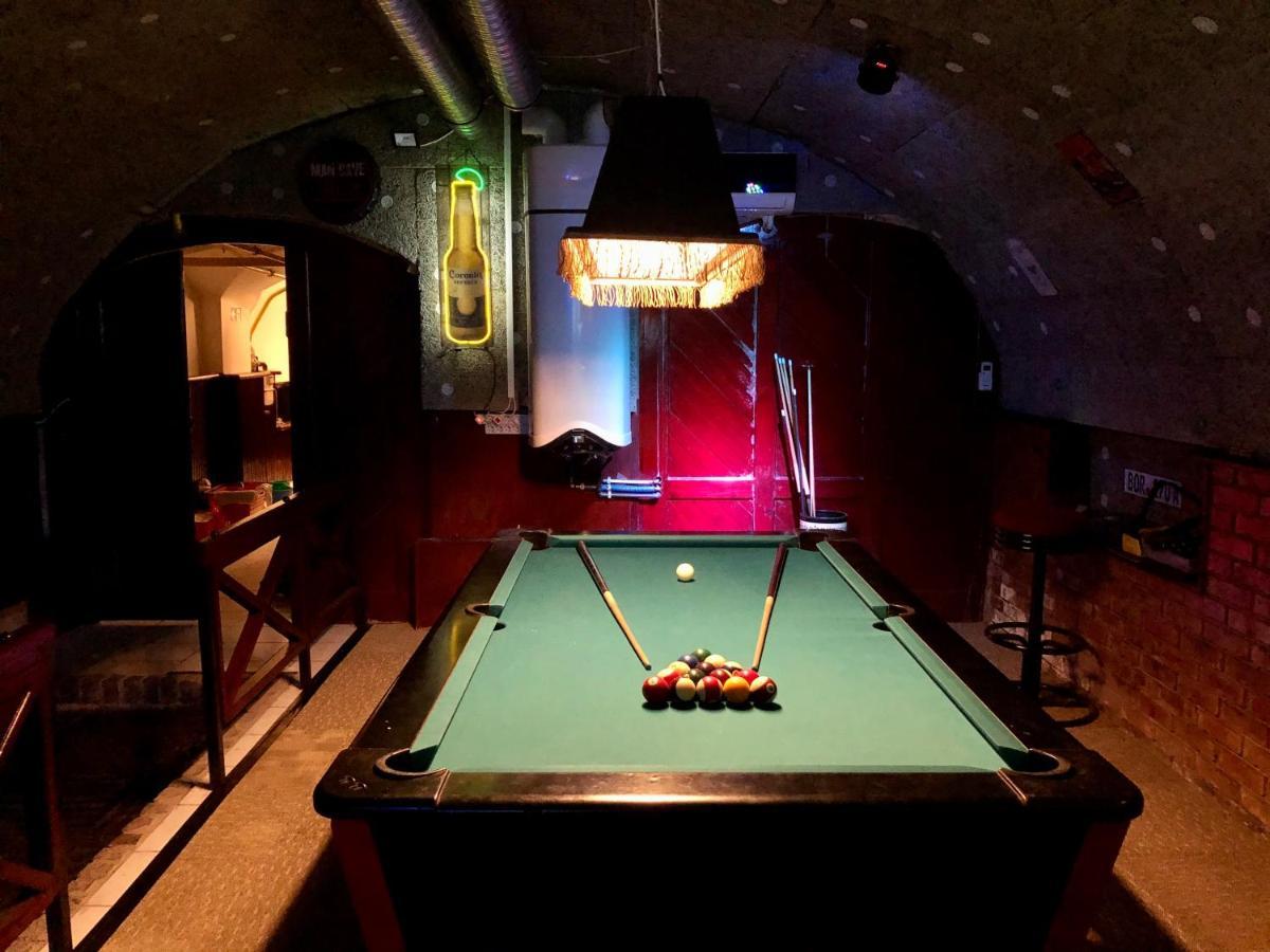 Whole Basement Former Pub 5 For Stag Do Budapest Exterior foto